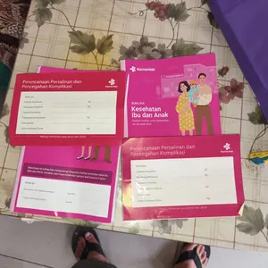 Buku KIA (Buku Kesehatan Ibu dan anak) buku pink buku bidan buku hamil buku anak buku dokter buku kesehatan
