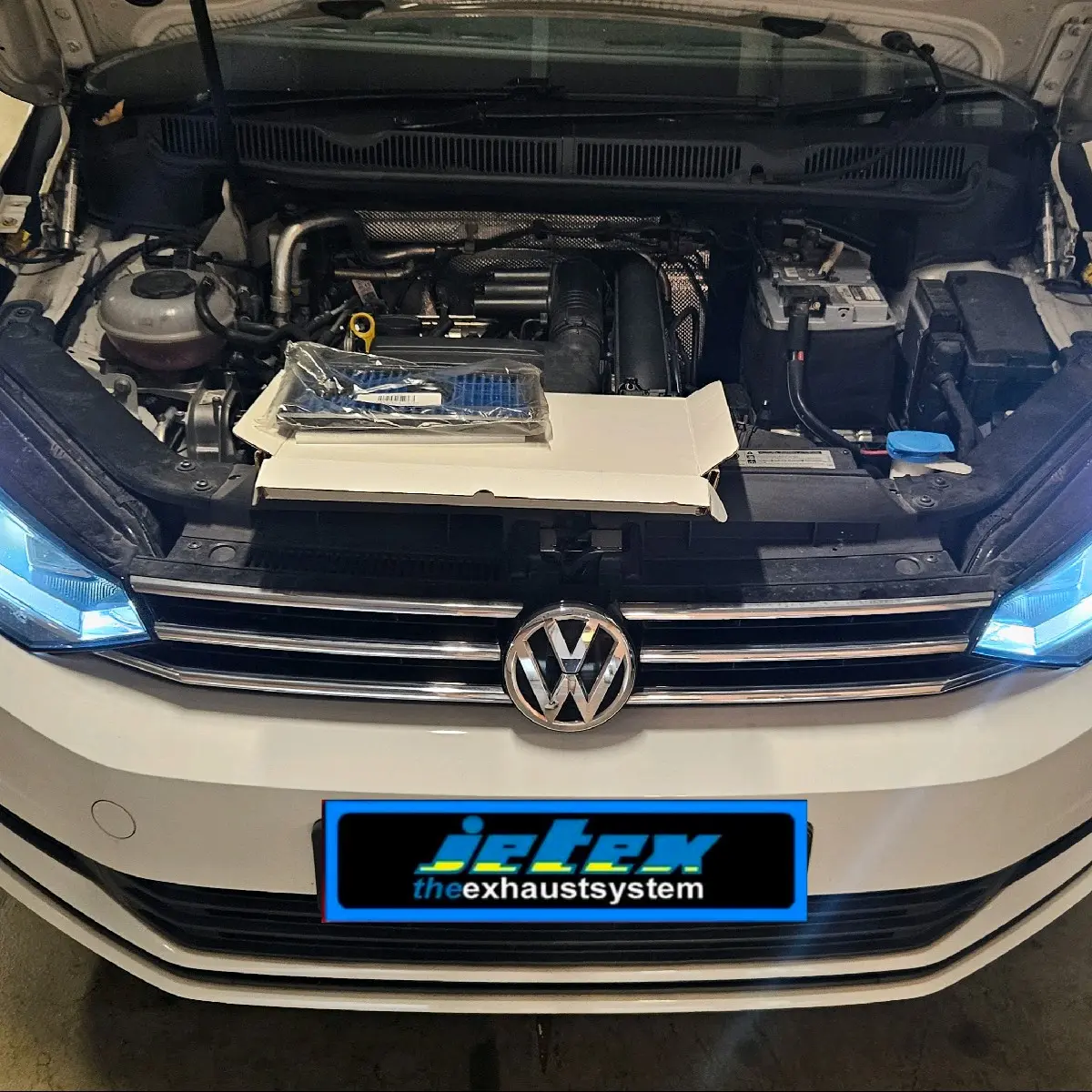 Jetex Performance Drop In Air Filter for Volkswagen Touran AD 1.4 Tsi  TUV Proven High Flow, Washable and Reusable.