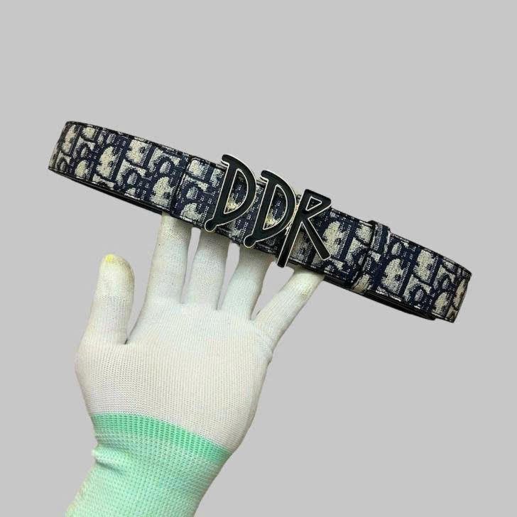 Thắt Lưng Nam  , Fullbox  kèm hộp giấy thẻ , dây nịt nam cao cấp , chất liệu da pu , kích thước 115cm , mặt thép chống gỉ  , có tặng đinh đục lỗ