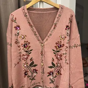 RAELYN cardi - By Kananum & Syafithfz