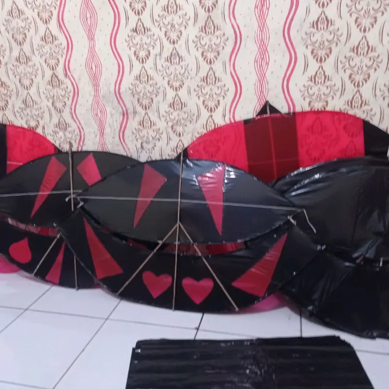 layang2 gapangan ceper siap terbang t 75cm L 85 cm 1