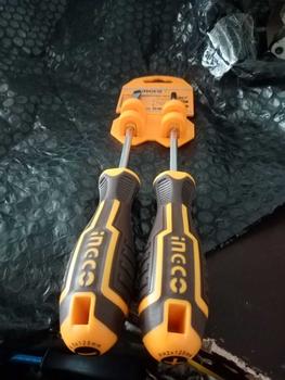 Product Review of BUILDMATE Ingco 2pcs Screwdriver Set Cr-V Slotted Flat / Phillips Cross Head Screw Driver Household Tool Repair Kit  HKSD0248 - IHT from @**9 0