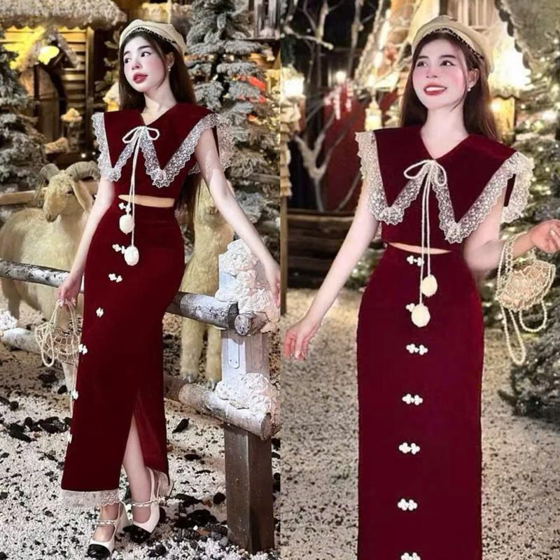 Set bộ nhung thiết kế EMME T3189 2 món gồm áo cổ viền ren dáng lửng 2 lớp đính dây bông tuyết phối chân váy dài xẻ tà   phối quần ngắn cách điệu - Thanh Tự 