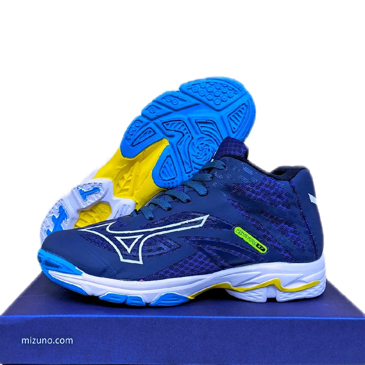 Sepatu Volly Mizuno Cocok untuk Olahraga dengan Sol Dalam atau Pres Dalam, Semakin Kuat