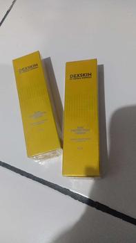 Product Review of DEXSKIN BY DERMA EXPRESS Suncreen protection Cream ( Aesthetic Clinic of the year in Asia Pacific) from i**a t**r 0