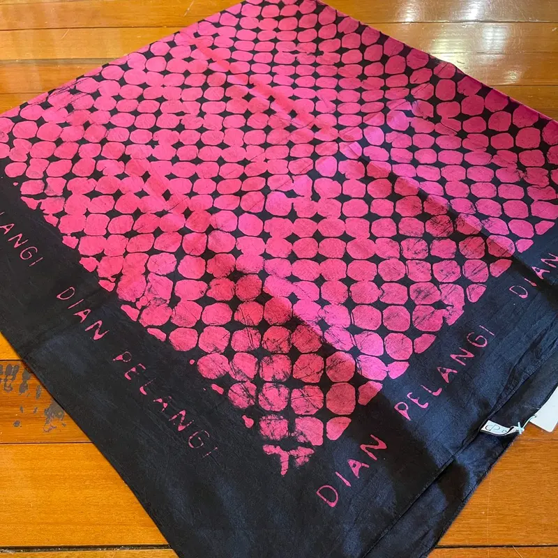 Jilbab Sutra by Dian Pelangi ORIGINAL Hijab Kerudung Scarf Khimar Segi Empat Casual Formal Pesta Pernikahan Kondangan Kerja Kantor Lebaran Wanita Hijaber Cantik Anggun Modis Modern Simple Elegan Mewah Model Terbaru Motif Pali Palestina Hand Made Kekinian 2