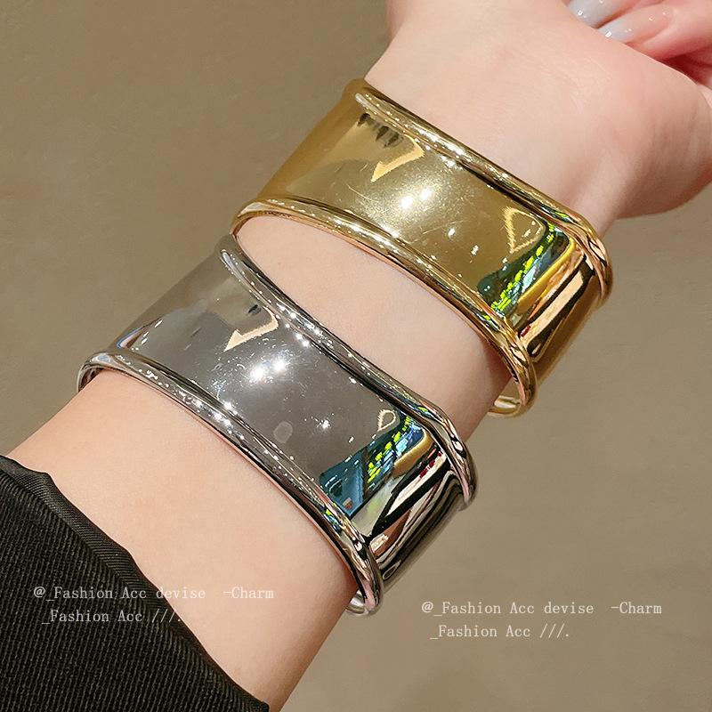 Vòng Tay Mở Bất Đối Xứng Phong Cách Gió Kim Loại, Thiết Kế Đẹp, Phong Cách Cá Tính Châu Âu Và Mỹ, Thời Trang Độc Đáo Phụ Kiện Cầm Tay Bán Buôn Cho Nữ