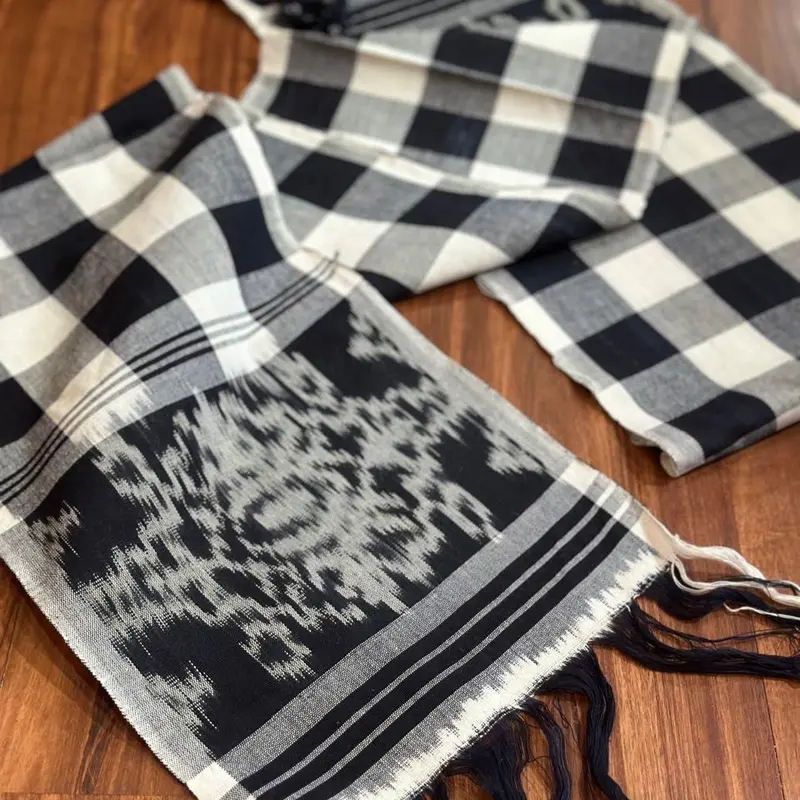 Selendang tenun motif peplendoan 2