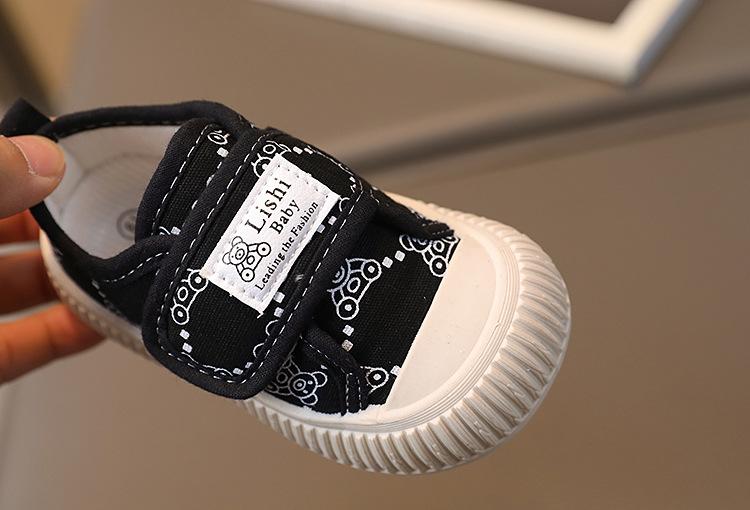 Product Introduction of Foreign Trade Baby Cartoon Shoes Korean Edition Autumn 0-3 Year Old Bear Soft Sole Men's and Women's Walking Shoes 15
