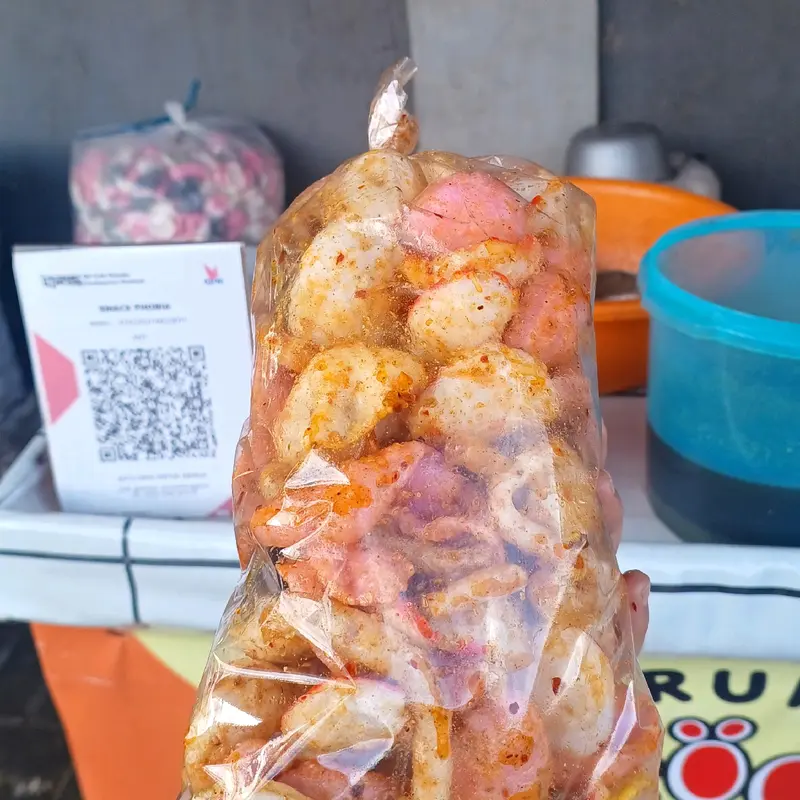 KERUPUK GURILEM BUMBU DADAKAN BY SNACK PHOBIA Cemilan Pedas 6