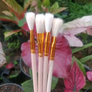 KUAS NASTAR ANTI RONTOK/LEMBUT