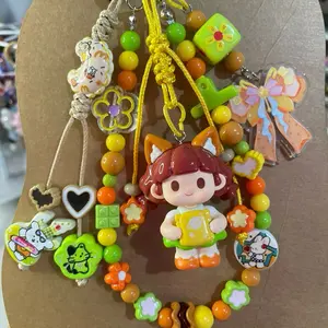 Strap Handphone dengan Figure Karakter Lucu dan Warna-warni untuk Tampilan Unik Anda
