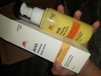 Product Review of [100ml] WHITE INC AHA Body Lotion to Whitening & Moisturising | Hand Body Lotion Pencerah Mencerahkan Melembabkan Sebagai Body Booster |  Arbutin, Glycolic, Niacinamide from p**l a** e**m 3