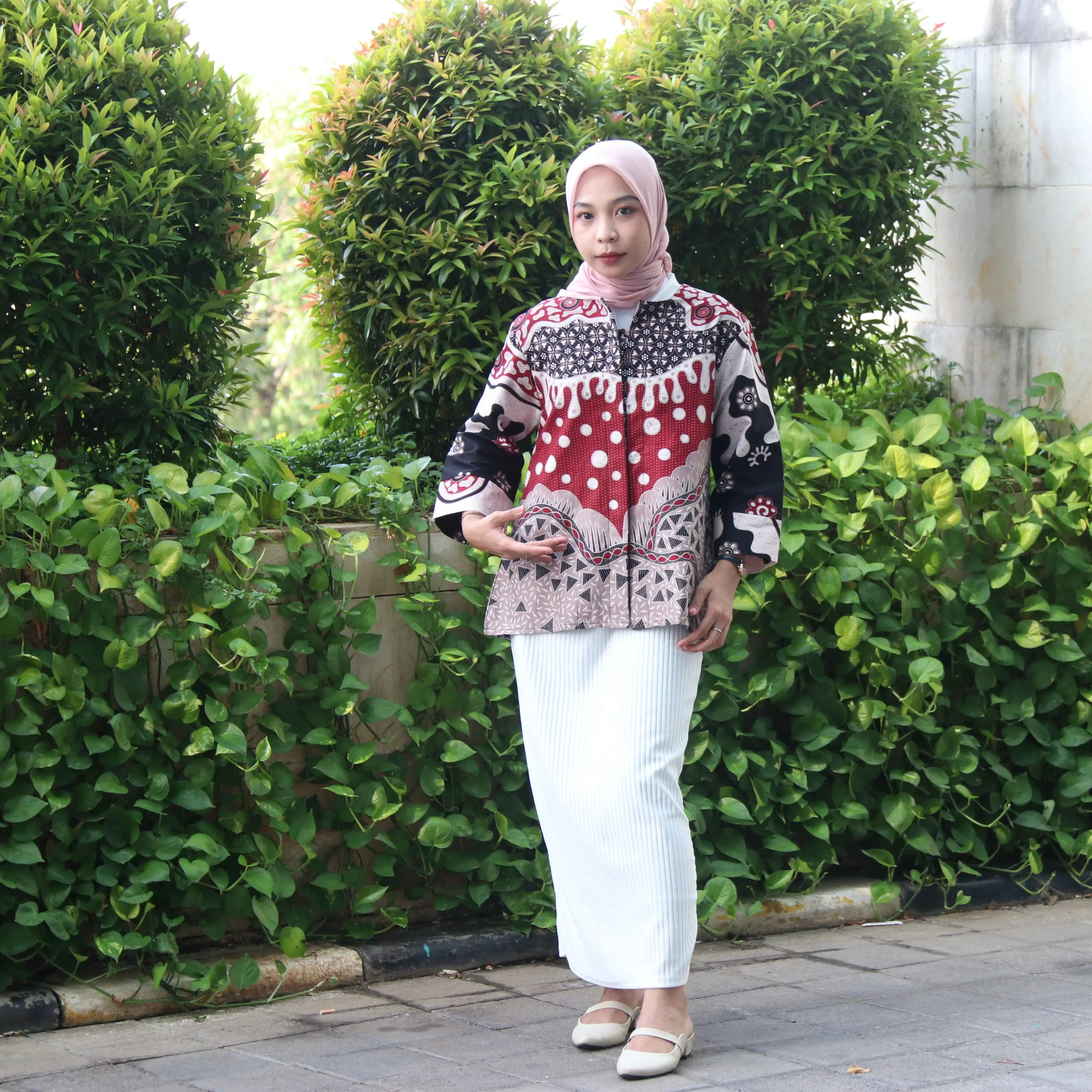 Blouss Batik SELENDANG PUTRI merah model kancing depan full kancing lengan 7/8 By Batik Rama