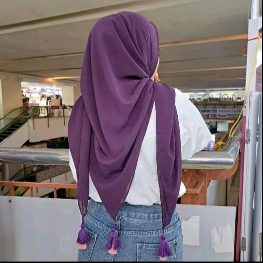 Segiempat tassel jumbo syari size 130x130cm / hijab segiempat pompom viral 8