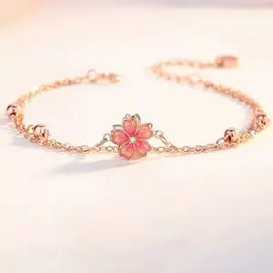 Gelang emas liontin bunga sakura yang indah dan elegan\gaya desain kelas atas\anti karat, tidak memudar\gelang titanium wanita
