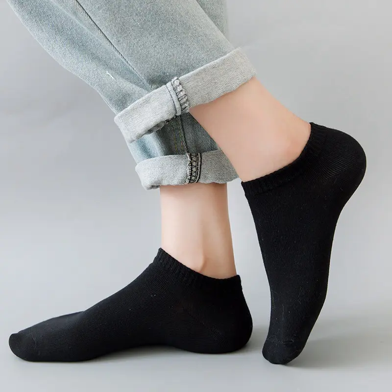 KAUS KAKI GIOZURRO GZK001 UNISEX ELASTIS UKURAN PENDEK DAN SEDANG IMB Lembut Nyaman  Katun Hitam Putih