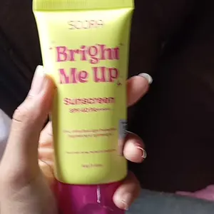 [Pre-Order] SCORA Bright Me Up Sunscreen 40 gr Sunblock Mencerahkan Melindungi UV Menyerap Cepat Glowing Sepanjang Hari