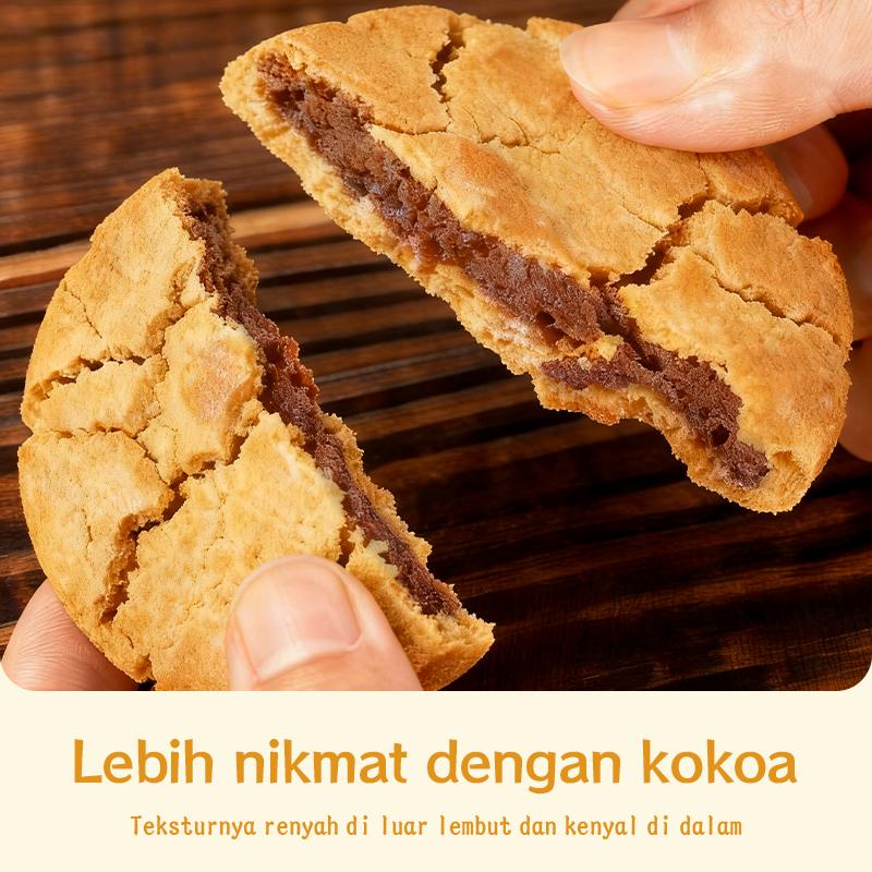 Kue renyah isi krim telur, camilan yang enak untuk sarapan atau teman minum teh sore.