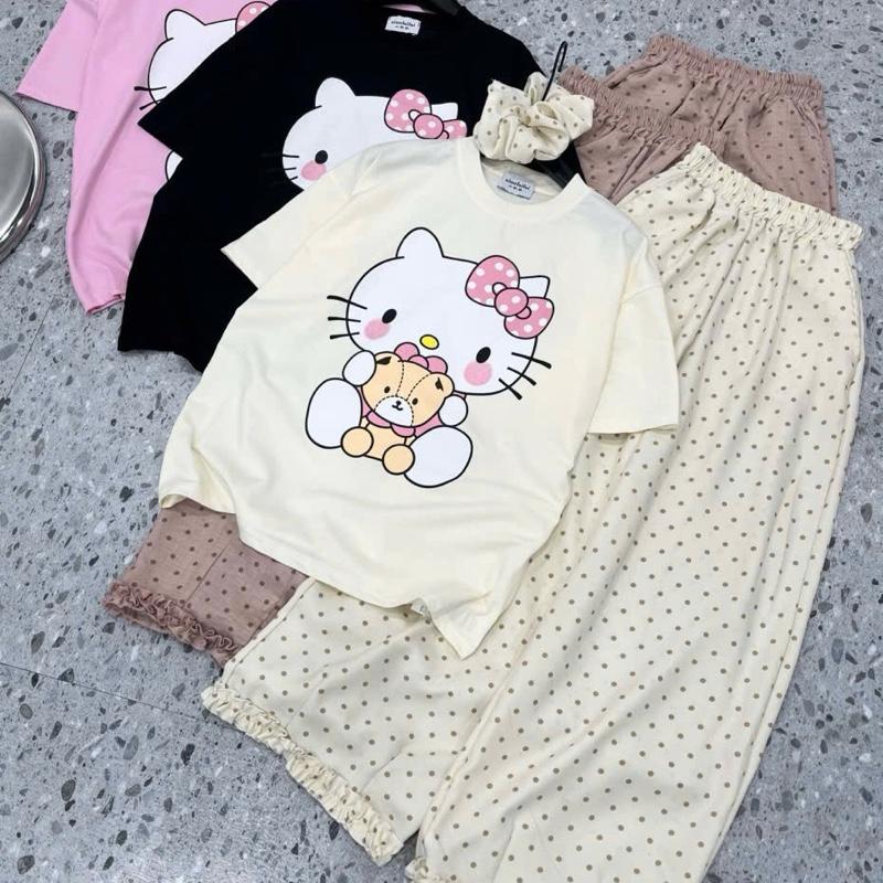 [HONGHANHBOUTIQUE] Bộ mặc nhà nữ/ bộ ngủ nữ hàng QCCC mặc hè cho nữ - Set bộ quần bi áo hello kitty + búi tóc, chất liệu cotton 2 chiều, thoáng mát, thấm hút mồ hôi tốt 1