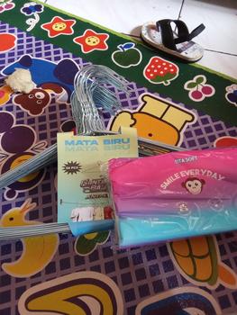 Product Review of 1 BUNDLE [50PCS] Gantungan Baju murah meriah Anti karat Khusus Pemakaian Langsung from k**a 0