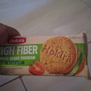 Hokira Biskuit Gandum Giling Kasar&Hokira Biskuit Gandum dengan Sayuran&Hokira Biskuit Kulit Ari Gandum