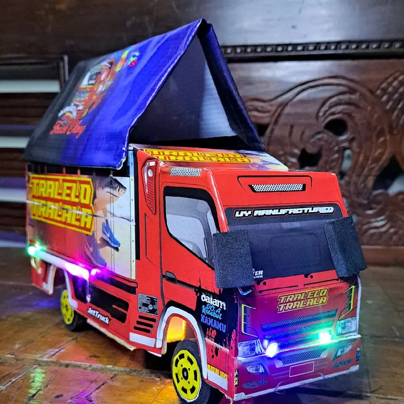 OBRAL MAINAN TRUK OLENG MINIATUR LAMPU  Led DAN TERPAL MOTIF 1