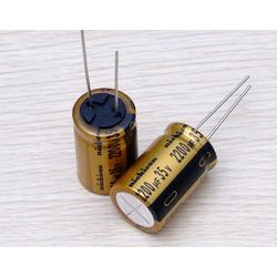 Nichicon UVP1E222MHD – Bipolarer Elko 2200µF, 25V, 18x35,5mm, RM7,5, 85°C