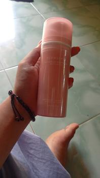Product Review of Glowsophy Watermelon Brightening Moisturizer Skin Barrier Niacinamide Gel Day and Night Skincare 100 ml from i**✨ 3