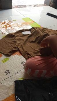 Product Review of 4 pcs 100 ribu |  kaos poket saku |pria /wanita RENDOM WARNA  |lengan pendek santai|  kaos polos  Semi Katun Baju Oblong Distro Dewasa  t-shirt from E**a 0