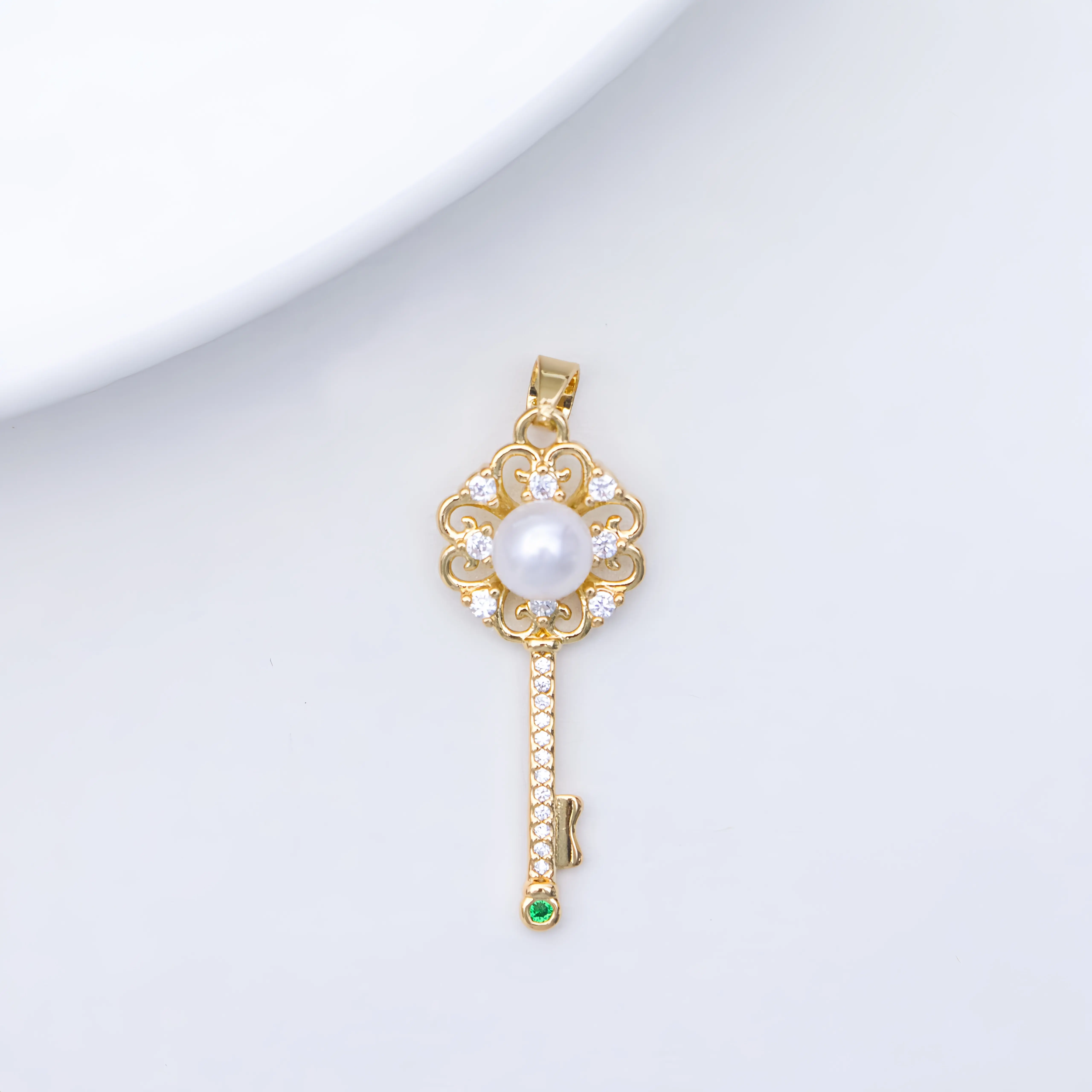 ZH13466  Freshwater White Pearl Pendant 6-7mm