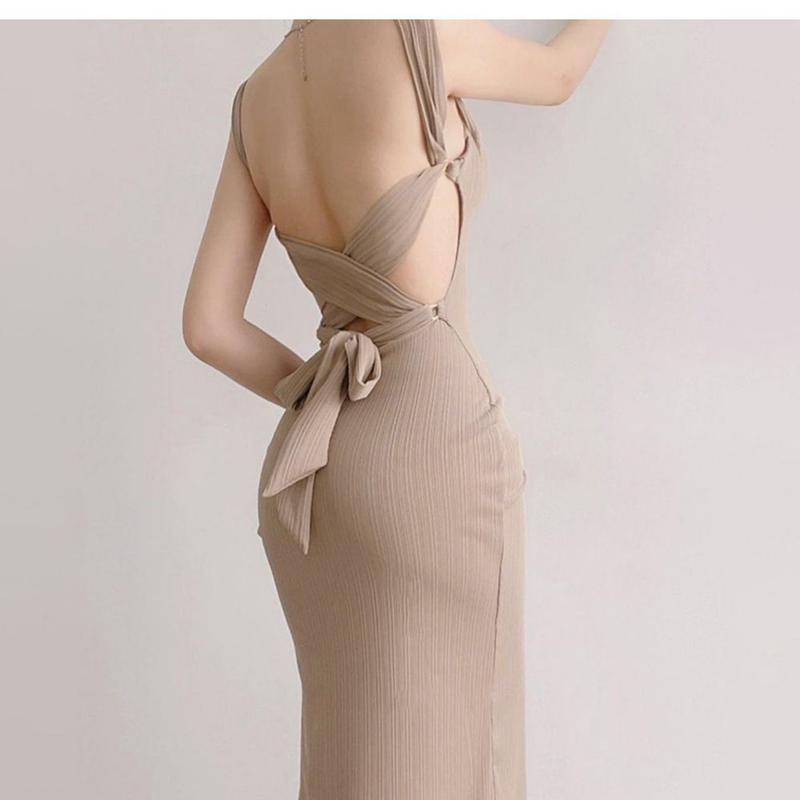 Product Introduction of Square neck sleeveless camisole backless dress for women, solid color fashionable Binding strap Retract your waist Wrap the buttocks bodycon mid length skirt 4