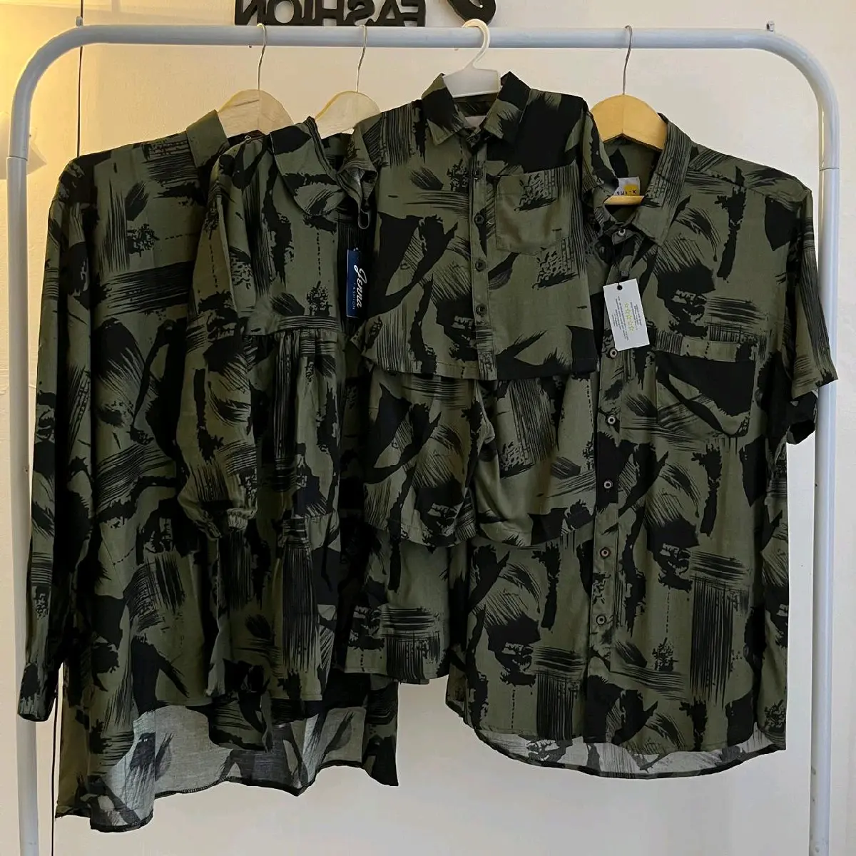COUPLE KEMEJA BAHAN RAYON PREMIUM MOTIF ( HIJAU ARMY ) HARGA SATUAN 1
