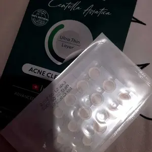 NPURE Acne Clear Patch Cica (Centella) 18 Pcs / Invisible Acne Patch / Hydrocolloid / Korean Medical Grade / Ultra Thin / Tipis / Efektif / Dermatologically / Acne Spot Treatment / Salicylic Acid / BHA / Niacinamide / Aman Bumil Busui / HALAL