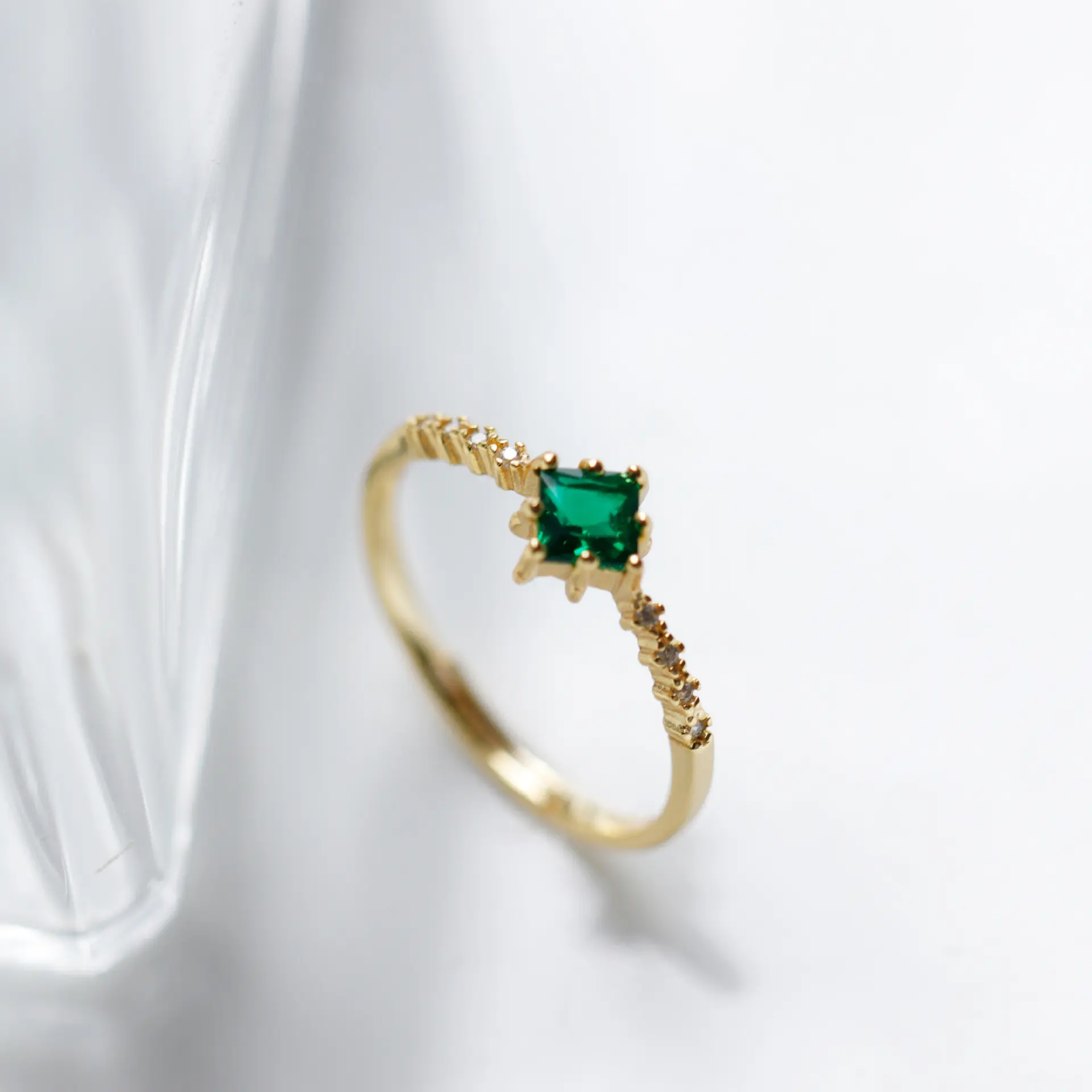 Light luxury S925 silver niche design exquisite micro inlaid zircon grandmother emerald opening adjustable ring