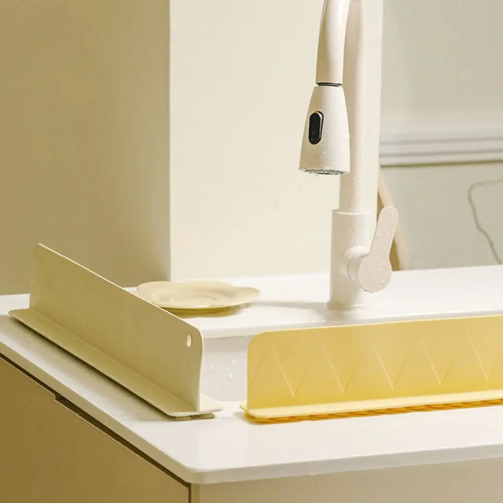 New Soft Silicone Splash Guard Sucker Oil-Proof Waterproof Screen Kitchen Gadget Kitchen Sink Splashproof Baffle