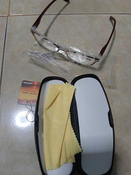 Product Review of Kacamata Baca Kacamata Plus Frame Kotak Leopard Putih ZZ455D-T Lensa Free Box dan Kain Lap from A**l D**d 2