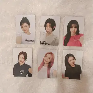 BABYMONSTER X UNIQLO OFFICIAL PHOTOCARD UNDERPRICE