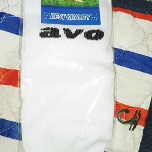 Paket Kaos Kaki Bola Sambung dan Kaos Kaki Sport Motif AVO Warna Hitam dan Putih