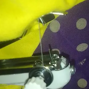 Springcome Mesin Jahit Portable Mini Tangan Genggam Alat Jahit Manual dengan Jarum dan Penyangga Benang Mudah Digunakan