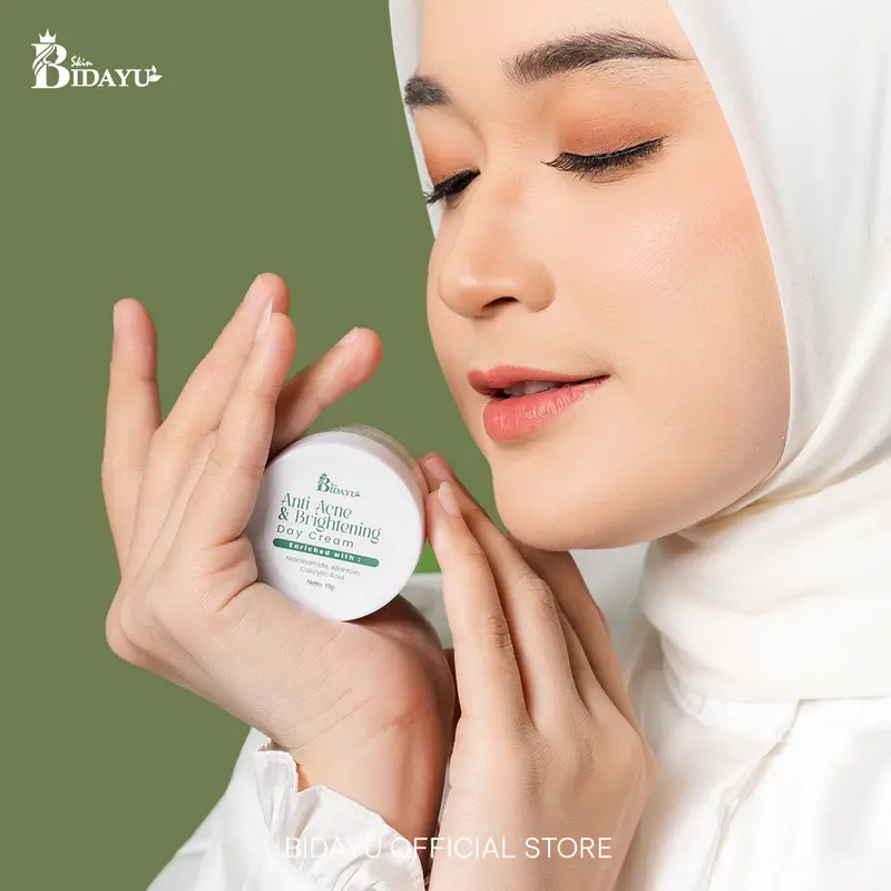 Anti Acne & Brightening Day Cream – Lightweight & Protective Glow with Niacinamide, SPF & Aloe Vera – melindungi dari sinar UV, melembapkan, dan meredakan jerawat 1