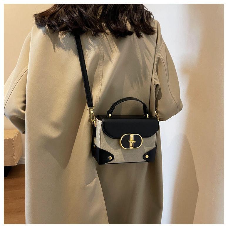 Product Introduction of This year's popular for women in autumn and winter, versatile 2024 new single shoulder crossbody bag, portable box, small square bag 18