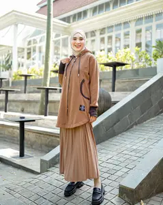 Hijacket Elektra – Jaket Wanita Daily Look dengan Curve Cutting Elegan Handsock  Outer Panjang