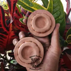 Sepasang kili kili kulit asli untuk muncang adu