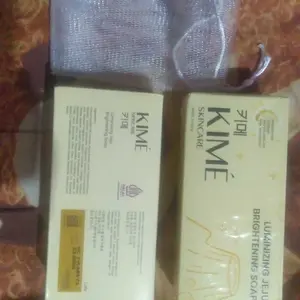 [BUY 1 BOX GET 2 BATANG] KIME Luminizing Jeju Brightening Soap 100GR | Volcanic Ash Charcoal Niacinamide Collagen | Sabun Mandi Pencerah Badan Wajah Glowing Pemutih Tubuh Muka Kulit Leher Kaki Tangan Ketiak Whitening Booster Eksfoliasi Flek Hitam