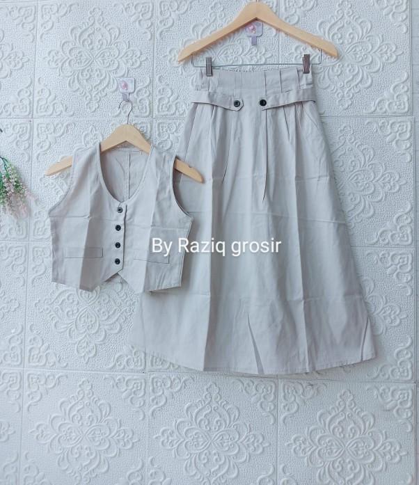 Product Introduction of Setelan Anak Peremuan Eva Vest + Rok Polos Fashion 9