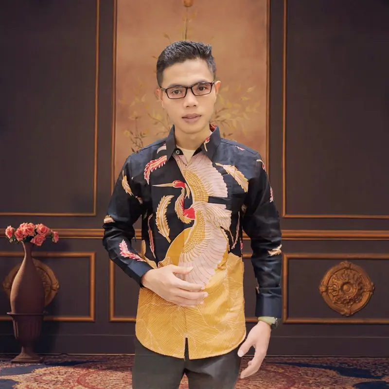 Kemeja Batik Lengan Panjang Premium Slimfit Bangau kuning golden hitam  Lapis Furing Katun HERO Baju Pria Motif Garis Hem Cowok Atasan Casual bisa rekues Pendek 4