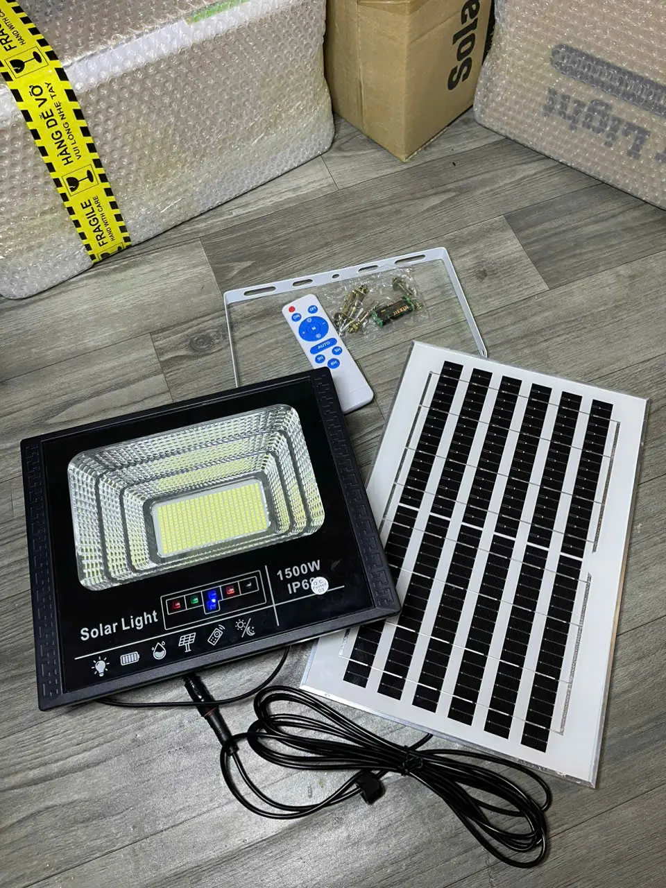 [ Live Deal ]  Đèn NLMT 1500W Sáng 20-40M2, Thời Gian Sáng 8-10H, Bảo Hành 24 tháng, Chống Nước , Cảm Biến Tối Tự Bật Ngày Tắt