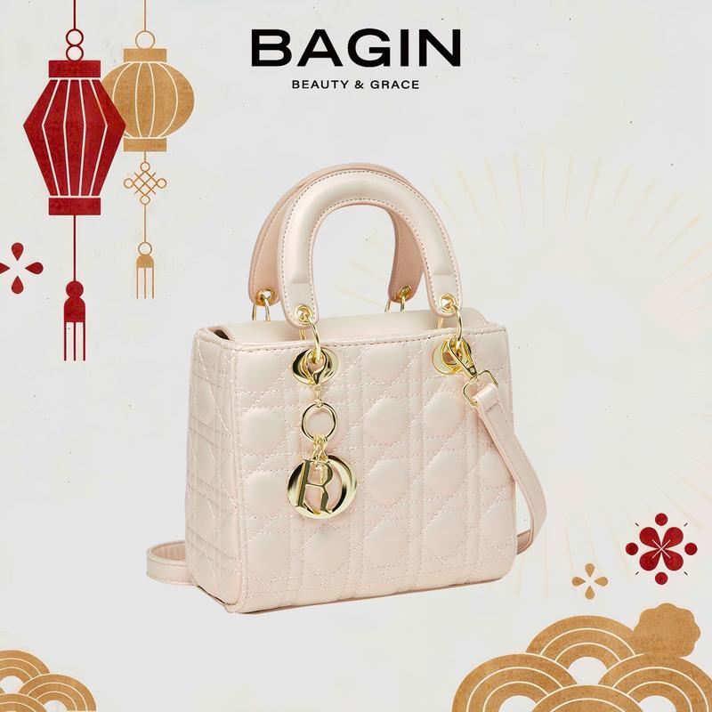 【Shop Túi Xách Nữ Dáng Vuông Da Ánh Trân Châu Mềm Cao Cấp Tặng Kèm Charm Dây Đeo gy-1053