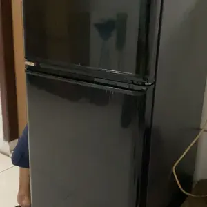 [FLASH SALE] TCL Kulkas 2 Pintu (F130-A50) - Kapasitas 118L - Rak Freezer Terpisah - 3D Surround Cooling -  Adjustable shelves - Low Noise 39dB - Metal Panel